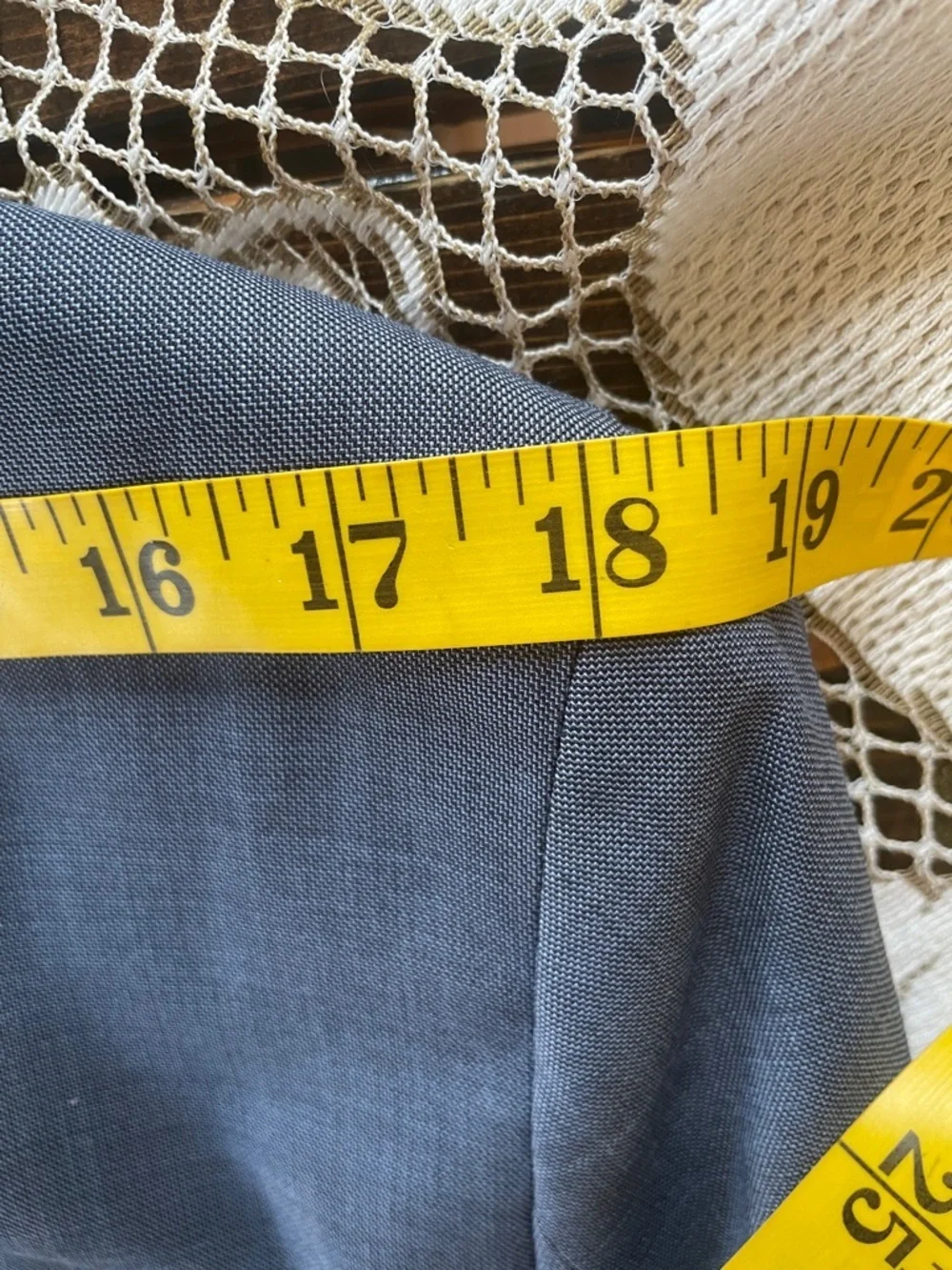Banana Republic Men's Navy Blue Two-Button Lightweight Handsome Blazer